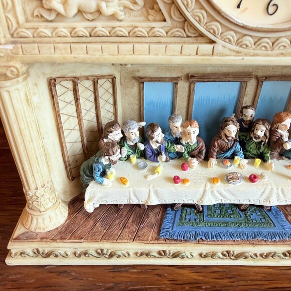 Vintage 3D Last Supper Clock that Works - Picture 9 of 14